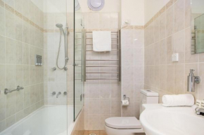 Cosy 2-Bed Apartment in the Heart of Strathfield